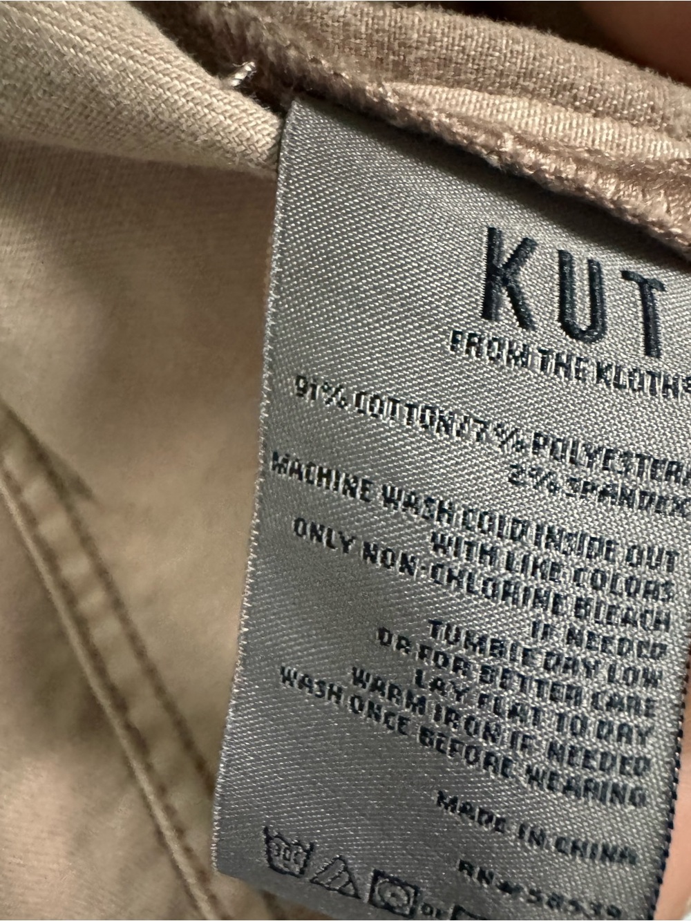 Like-New Kut from the Kloth Kara Denim Jacket Large Dusty Pink Frayed Hem | L - Picture 8 of 11